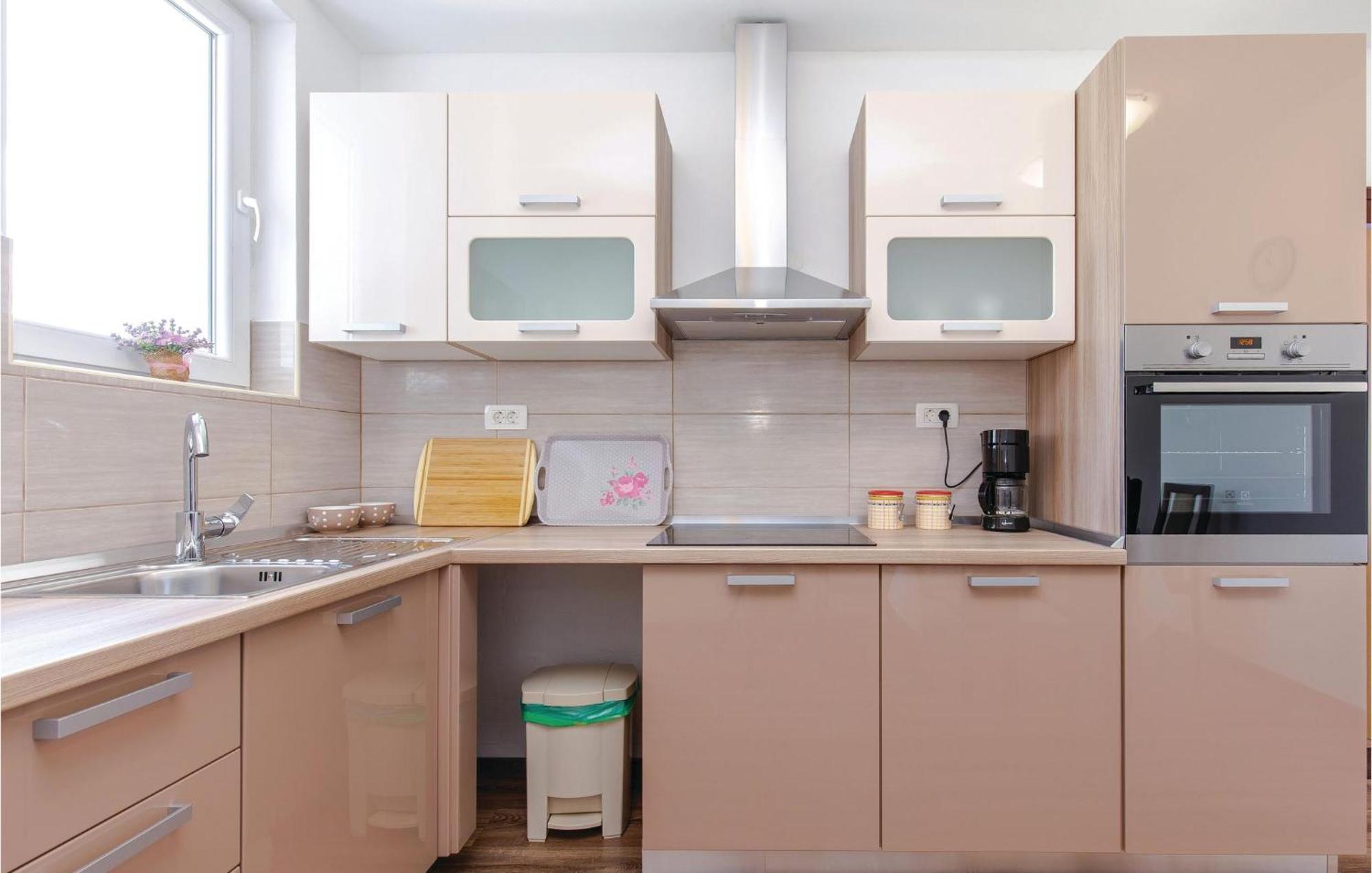 Gorgeous Apartment In Crikvenica With Kitchen 외부 사진